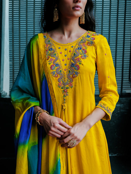 PEELI RAUNAK KURTA SET