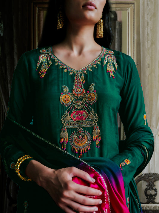 VAN TARA KURTA SET