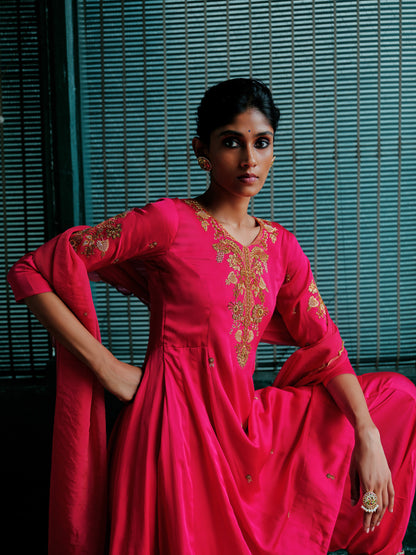 GULAABI SAAZ KURTA SET