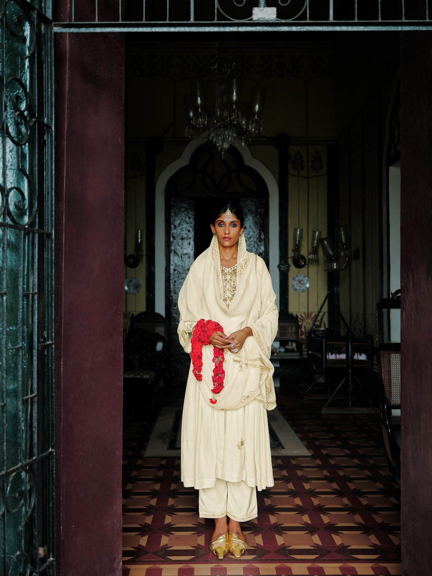 KANAKA TEXTURED SATIN ENSEMBLE