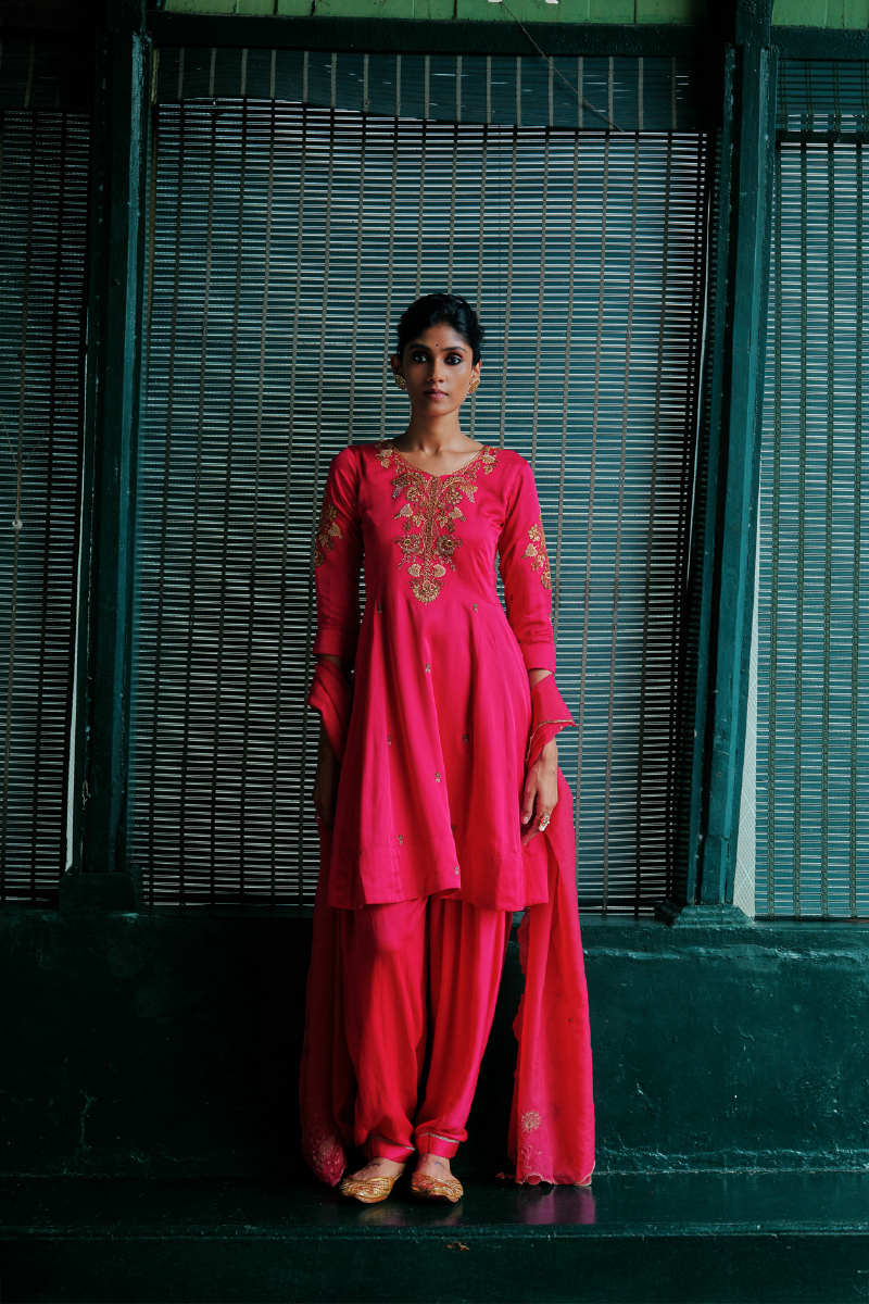 GULAABI SAAZ KURTA SET