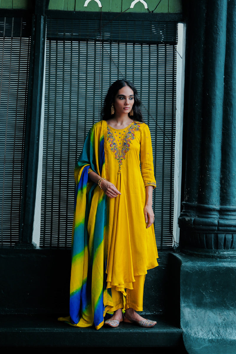 PEELI RAUNAK KURTA SET