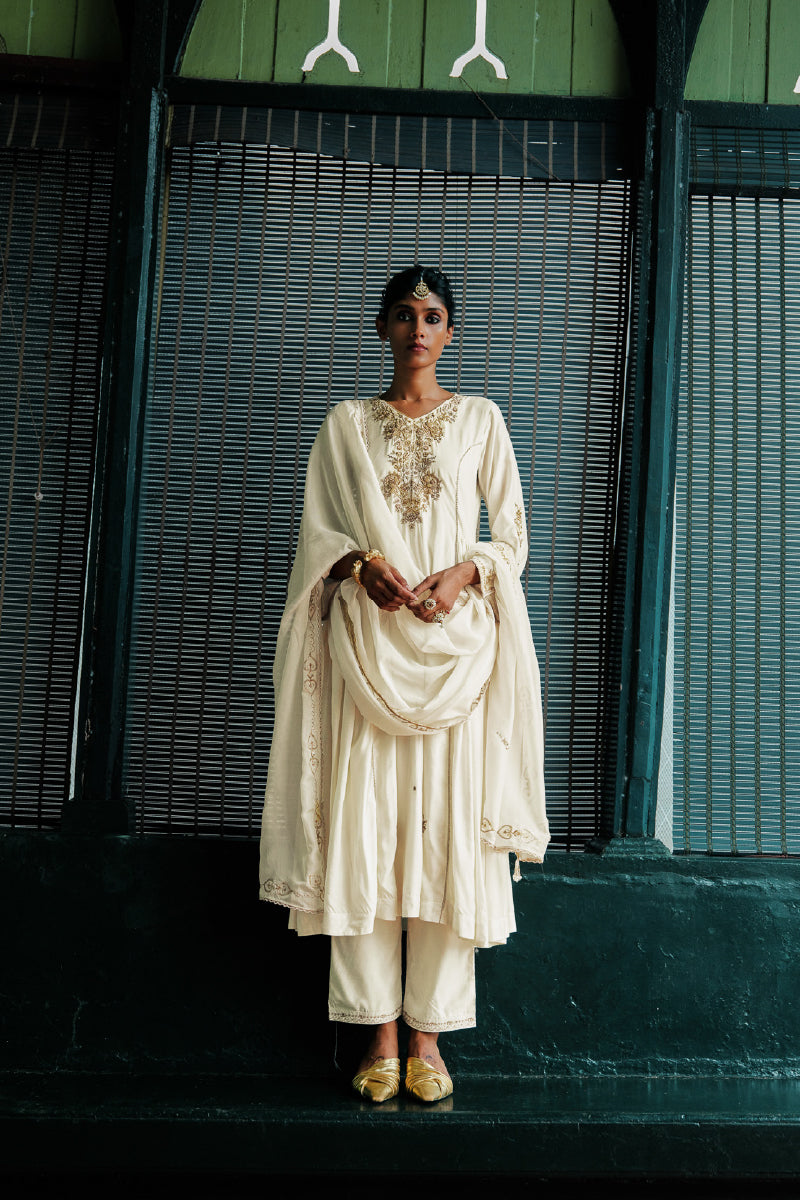 KANAKA TEXTURED SATIN ENSEMBLE