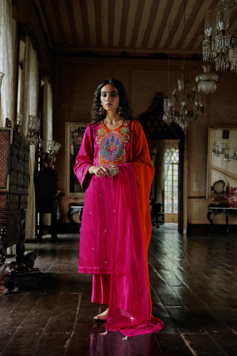 GULABI LEHER KURTA SET