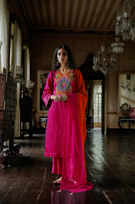 GULABI LEHER KURTA SET